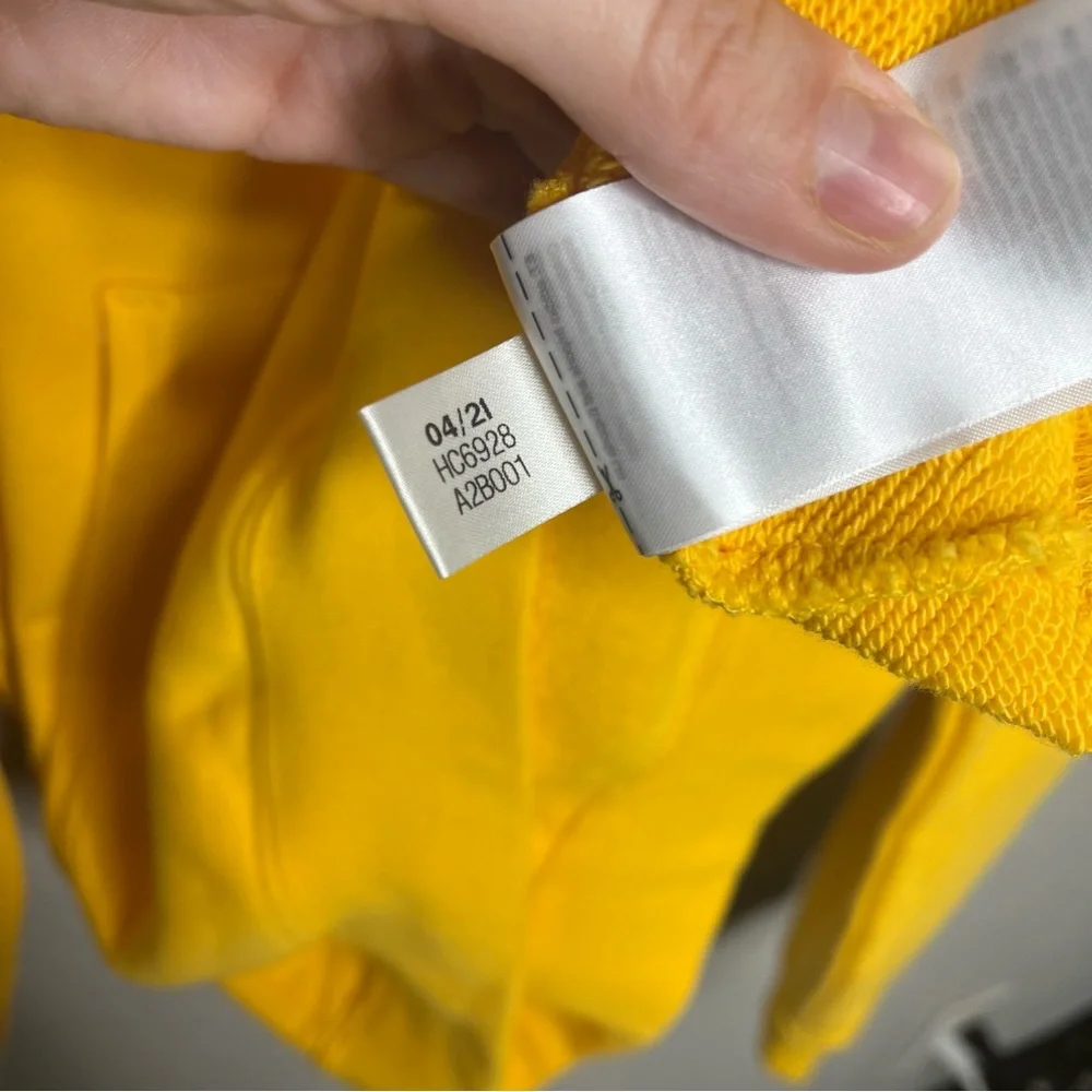 NWT New Adidas x Disney Pixar Manga SW Hoodie Unisex Yellow Gold Large Toy Story